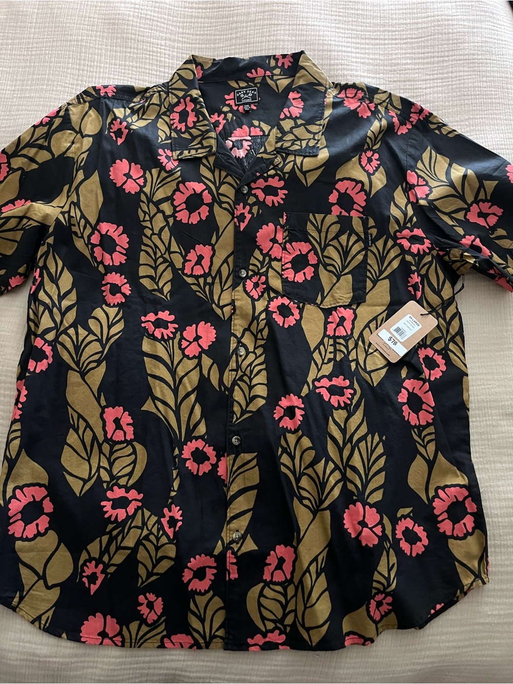 Dark Seas Division Button down Shirt Men XXL Short Sleeve Woven Hawaiian